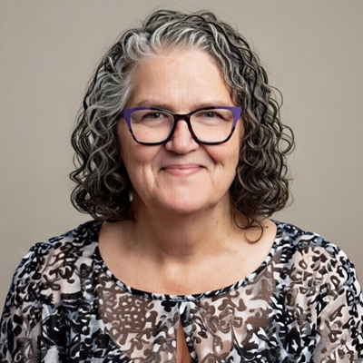 Stephanie Reyna-Hiestand Headshot